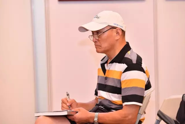 上海的都会更新，，地标性修建